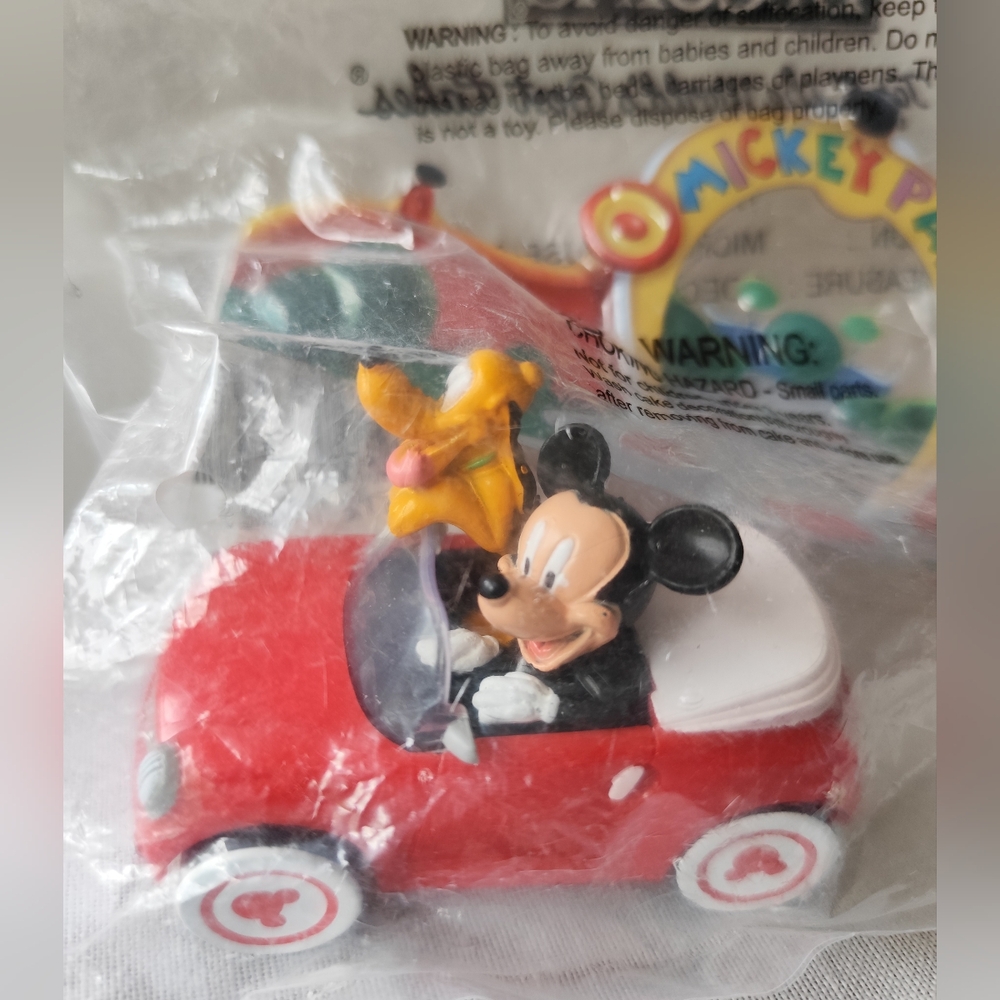 3/$20💗DecoPac Mickey Mouse and Pluto in Rolling Red Car Cake Topper Disney